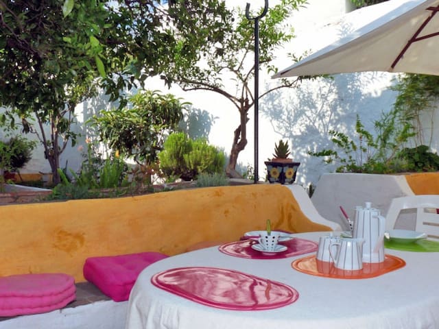 Lovely house w/ nice garden Tavira