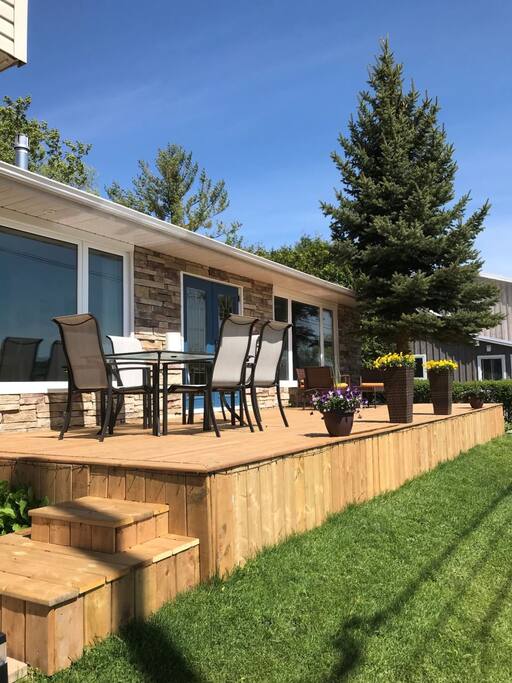 Enjoy a view of Picton Bay with beverages