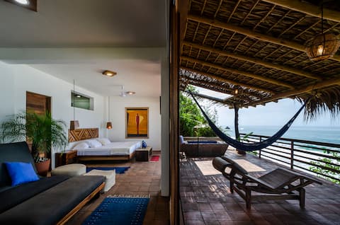 Lazuli Playa - Beachfront Loft