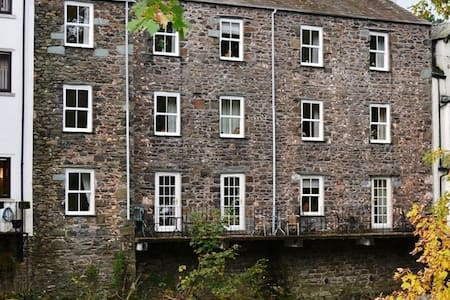 Keswick - Ground Floor Riverside Holiday Apartment