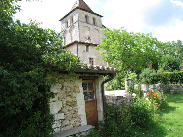 Compact independent studio in 10th Century church