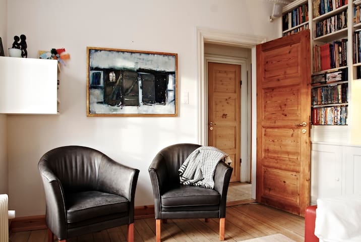 Spacious Villa – close to City gallery image 4