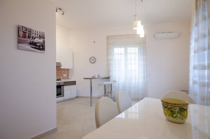 ... Elegant apartment in Via Del Mare ...