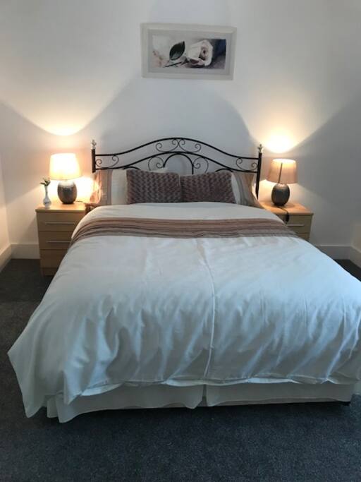 Same room with another bed sheet