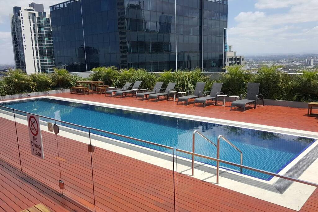 Pool @ level 23