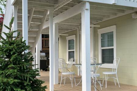 Chestnut Hill Cottage