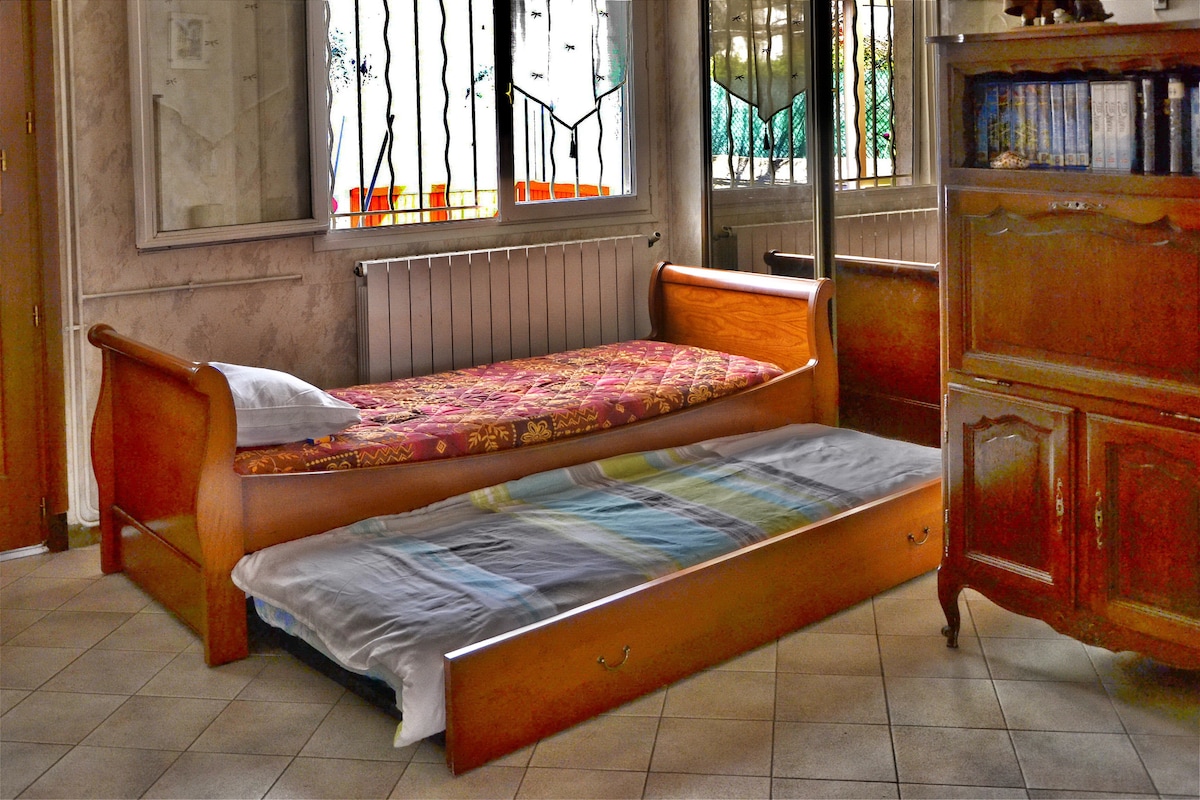 Popular Airbnb listing: Detached house, quiet in Marseille 13e Arrondissement