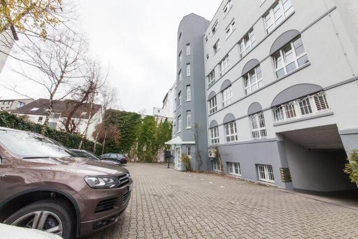Imprint Hotel Offenbacher Hof managed Airbnb listing 3
