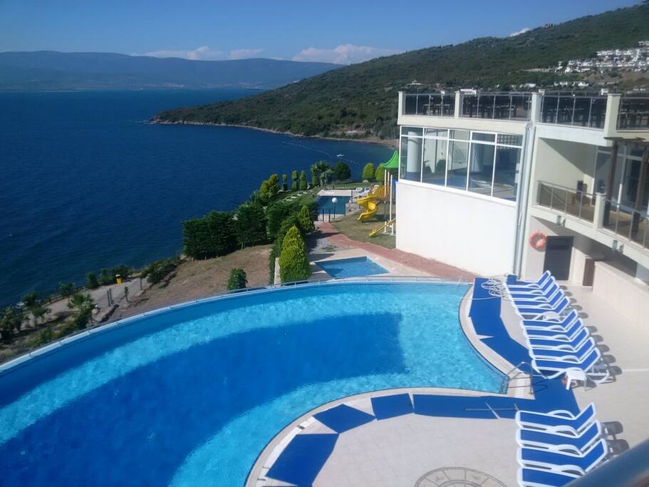 Pool - free to use, 60m from apartment
