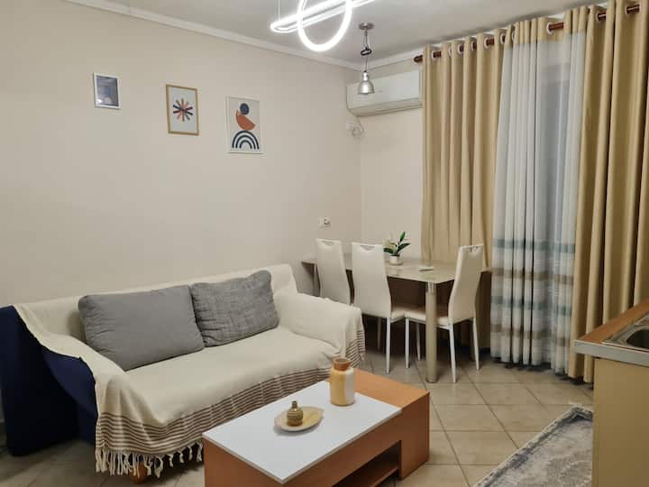 Downtown Boulevard Apartment With A Cute Balcony! - Tirana