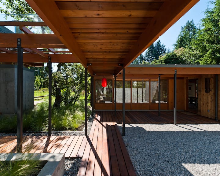 Coast Modern House - Bungalows for Rent in West Vancouver, British