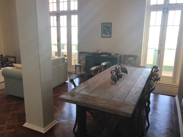 Upscale Beachfront Surfer’s Pad on Surfer’s Corner gallery image 5