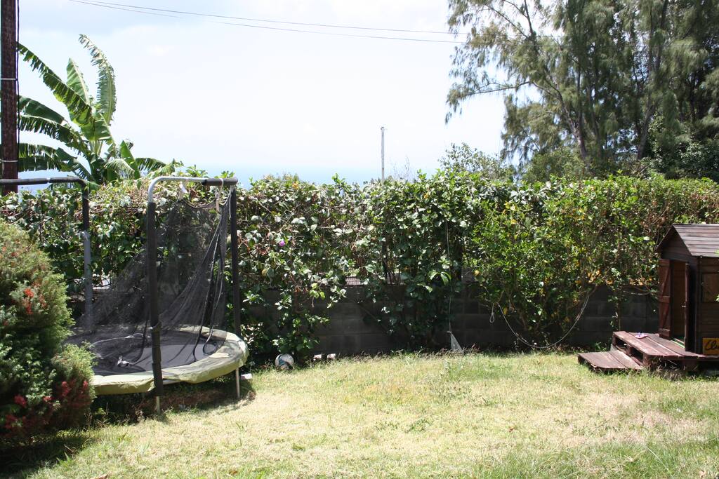 jardins avec jeux enfants