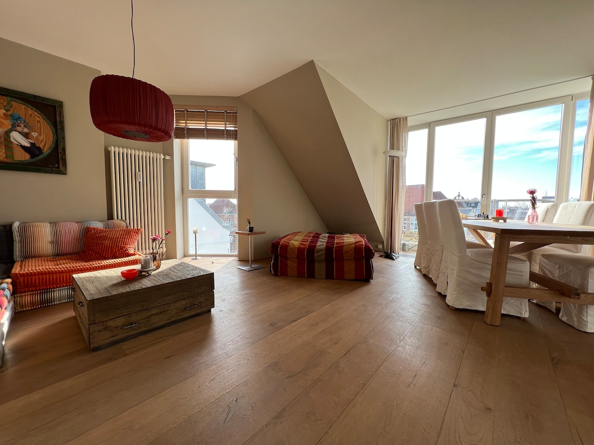Successful Airbnb property: Generous Penthouse with Rooftop Terrace in Hamburg