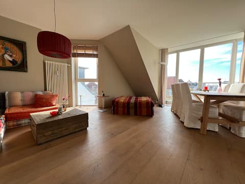 Successful Airbnb property: Generous Penthouse with Rooftop Terrace in Eppendorf