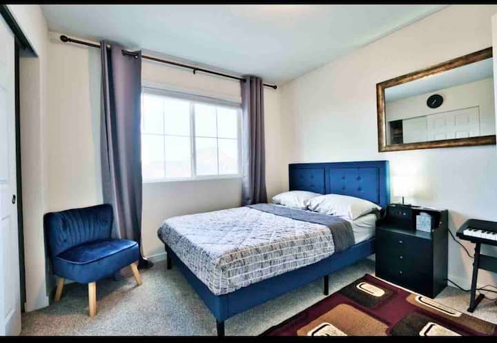 სრული ზომის საწოლი 