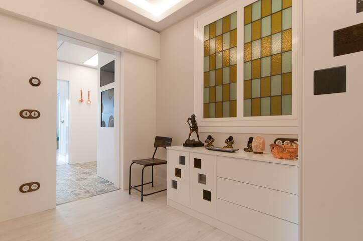 Great flat. Feel as at home in center Barcelona. gallery image 4