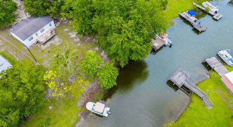 Cozy 3 Bedroom Lakefront Home on Lake Marion