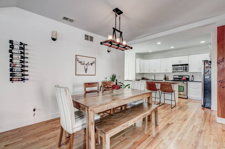 Stunning 4 Bed Full House in the Heart of LoHi! gallery image 2