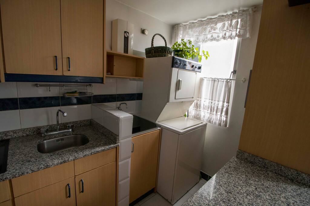 Washer and dryer / Lavadora y secadora
