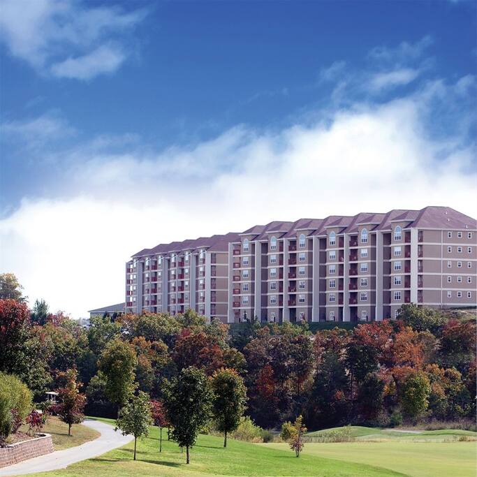Grand Crowne Resort
