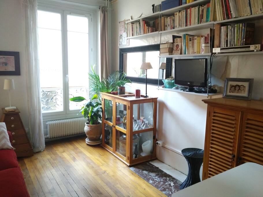 Le salon-salle à manger (6 personnes)