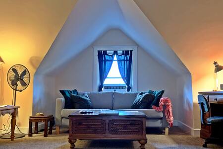 Musician/Artist Loft in Downtown Cincinnati Area