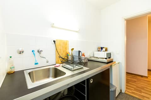Erfolgreiche Airbnb-Immobilie: Homecologne: 2 rooms, Kindchen, 4-5 betts, parkin in Mülheim
