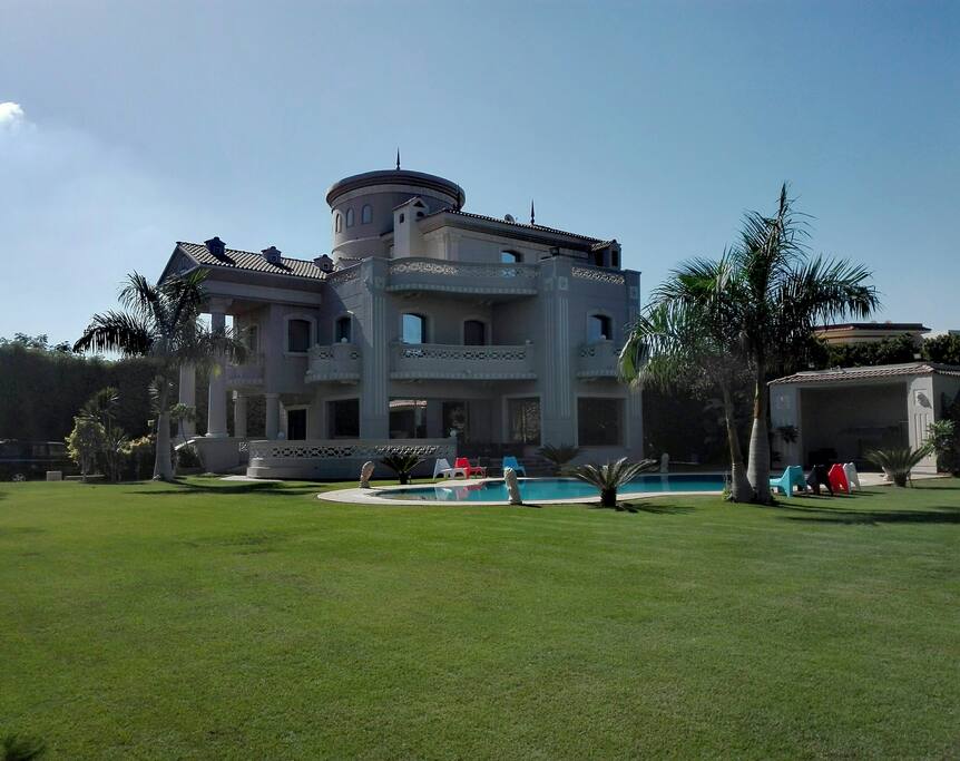 The Heavenly Lakeview Villa near Alexandria's airport