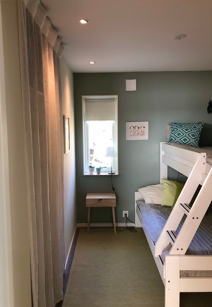 Schlafzimmer 2: Etagenbett für 2-3 Personen 