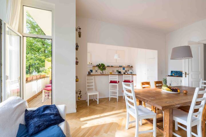 Modern. Central. Spacey. Homy. gallery image 2