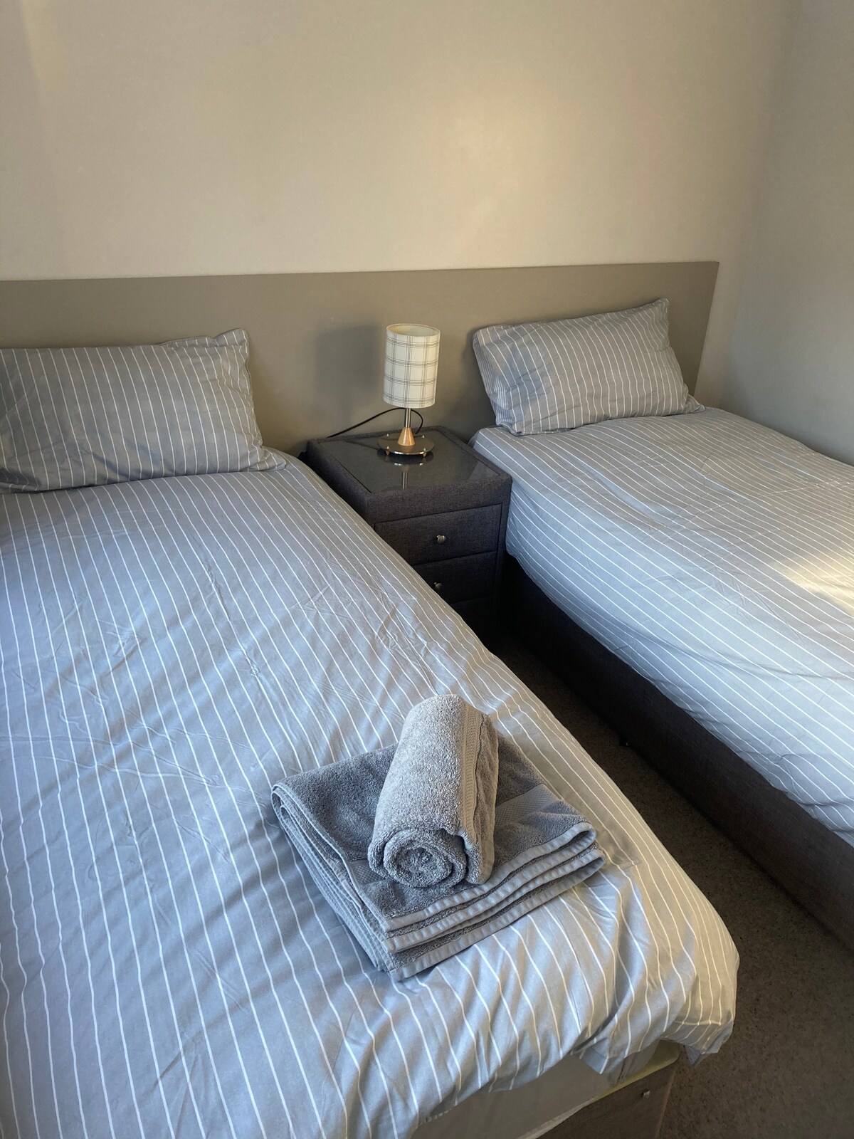 غرفة النوم 2، خيار الأسرّة الفردية 