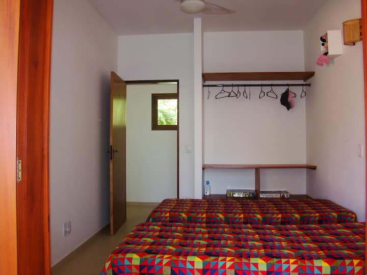 Dormitorio con cama matrimonial y cama individual - Dormitorio dos 