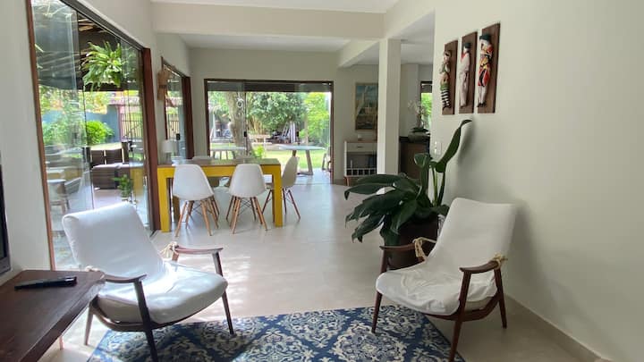 Casa Grande Com Jardim - Cabo Frio