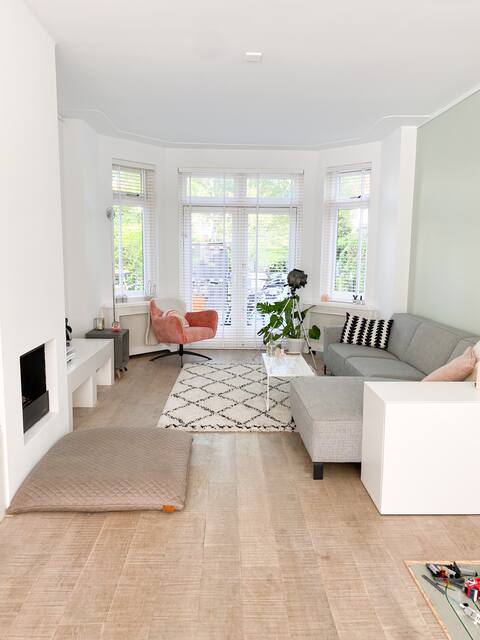 Spacious, bright house (near The Hague and beach)