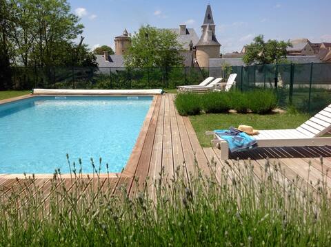 Violette cottage 6 pers. Heated pool and Jacuzzi