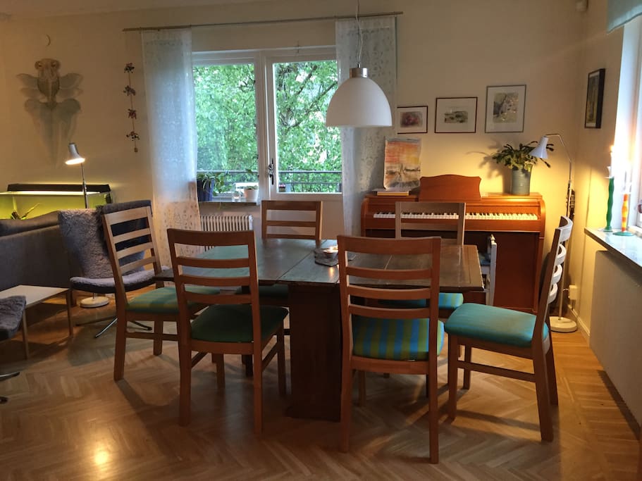 Dining area, additional chairs are available. Exit to balcony for morning coffee