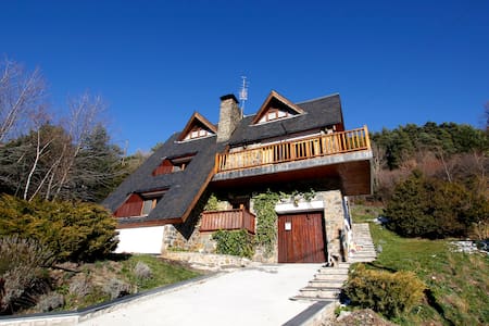 Apartamento chalet La Massana WIFI  . Sol y vista.