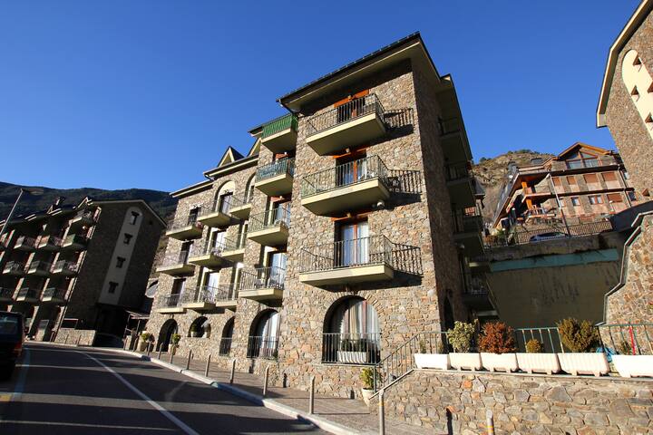 Apt 2 habitaciones Encamp sol.WIFI