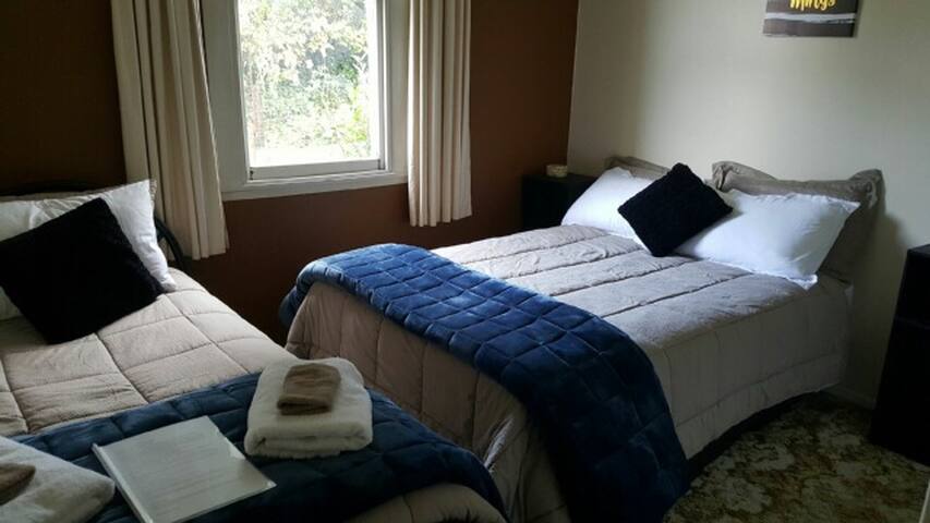 The Manse, self catering,  1 dble bed, 1 single
