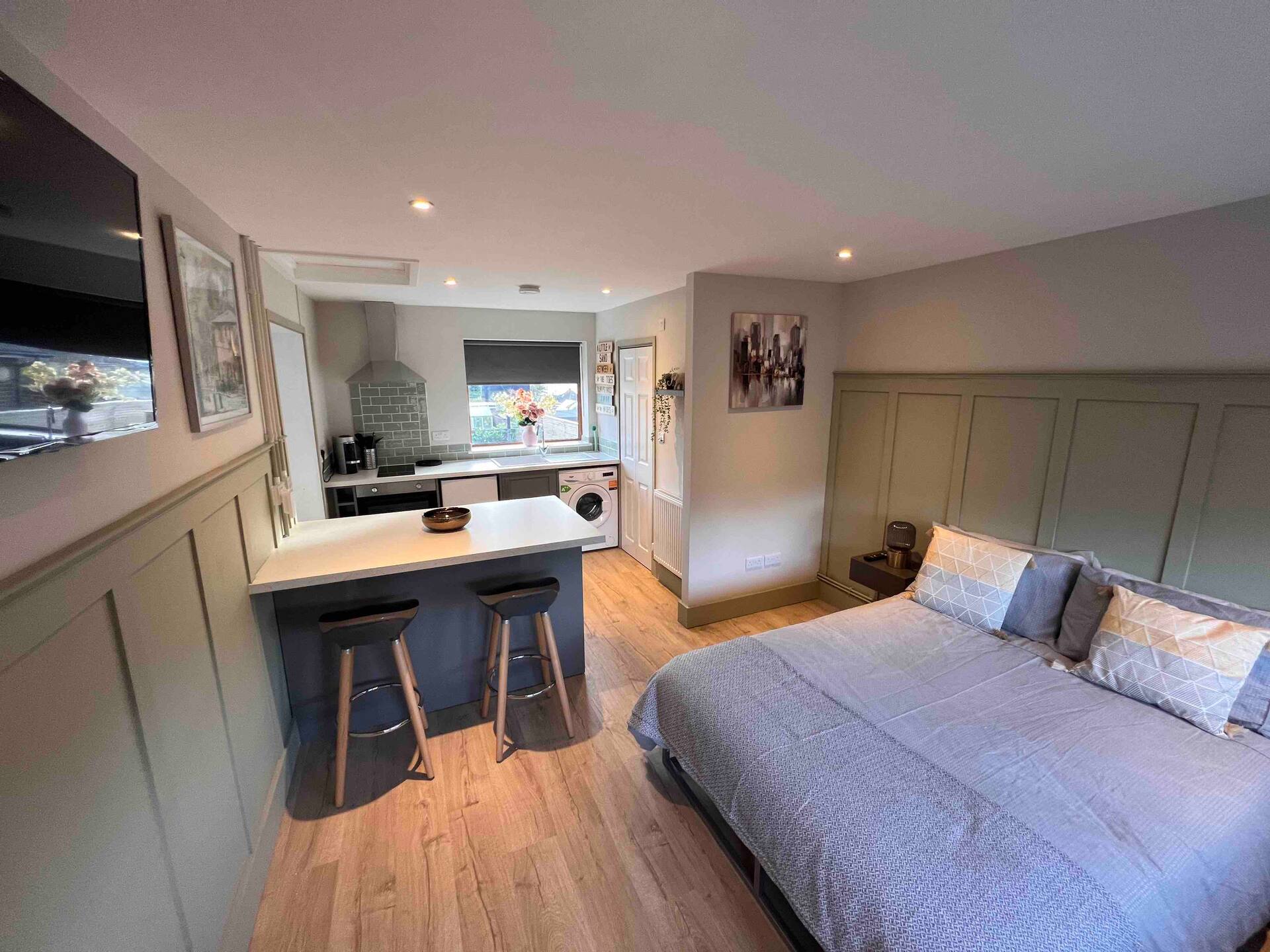 Seaview 1 bed open condo - free parking — foto 2