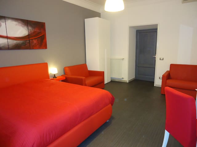 St Peter-Big apart in front of Dome gallery image 3