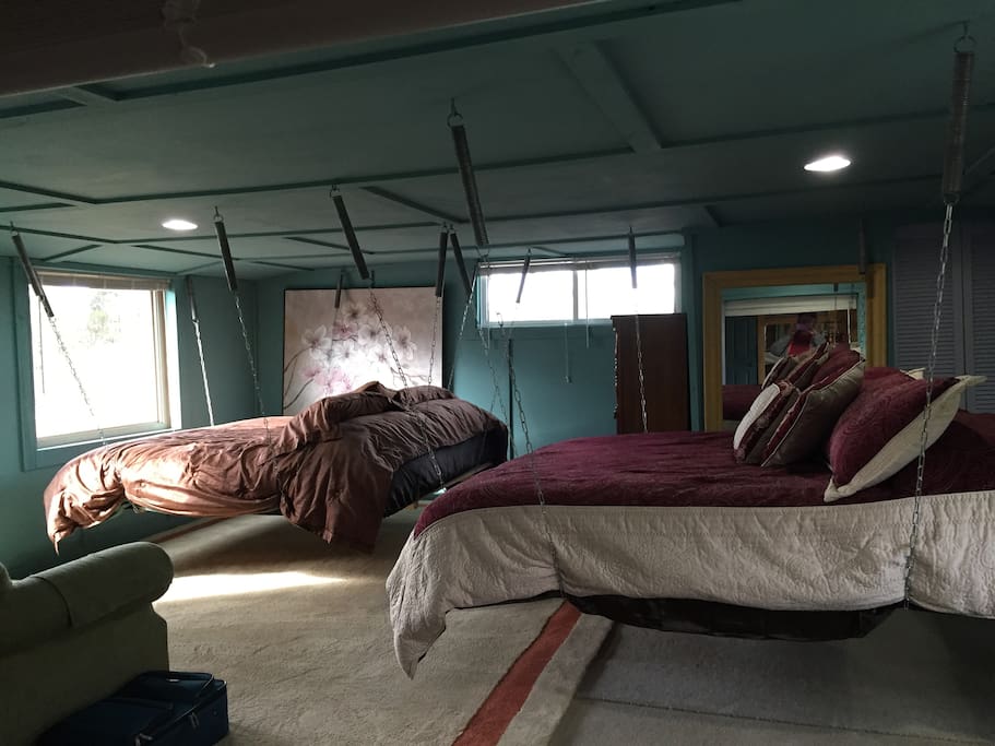 Double King Jacuzzi Suite! $110