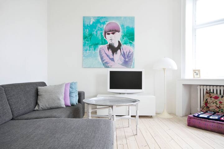 Family home by Christianshavn Canal gallery image 4