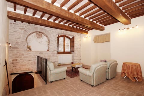 XII Century House in the centre of Assisi