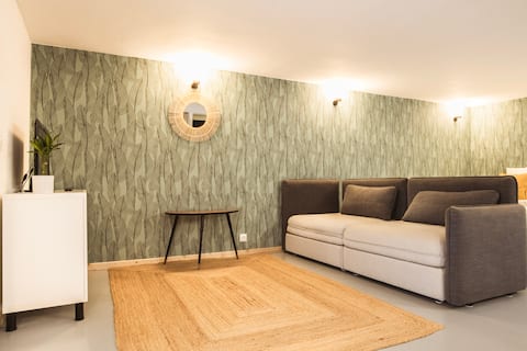 Studio "Colette" Métro à 1 min, la Gare à 5 min