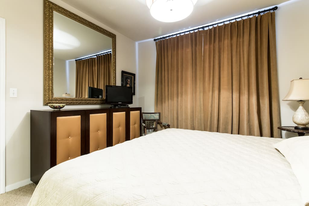 Dress has plenty of folding clothes space. Cable TV & WiFi included.