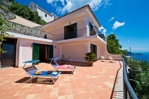 Airbnb con migliori performance: The Terraces of Antonio Sea View a Praiano