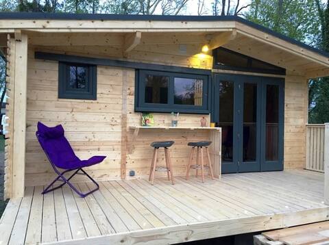 Unusual eagle's nest chalet with panoramic views