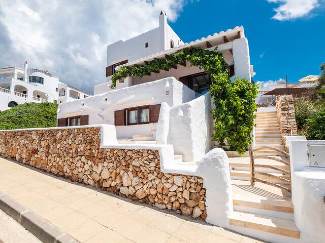Romantic Minorcan villa by the sea, Menorca gallery image 4